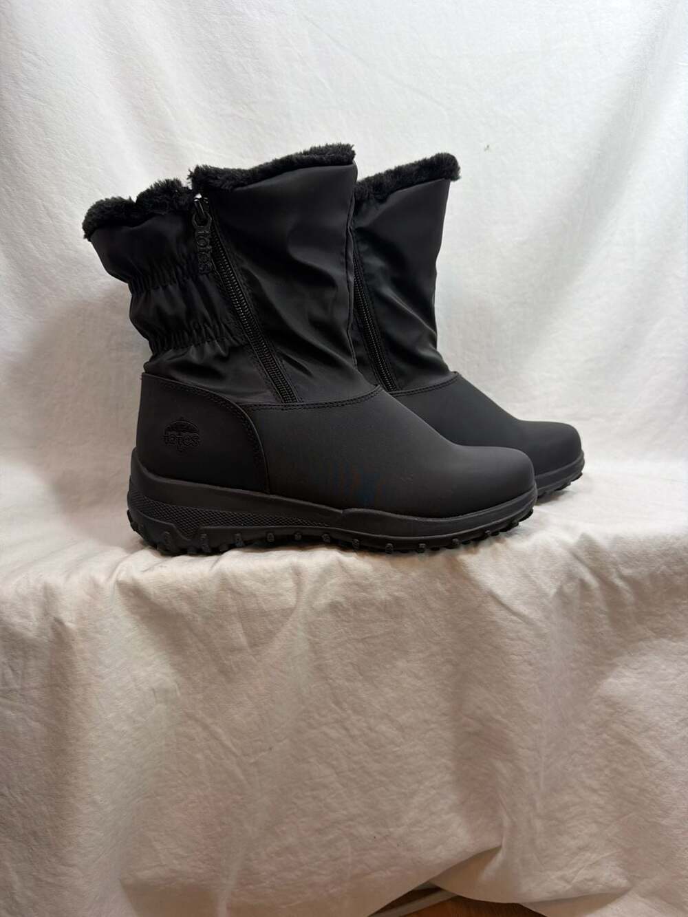 Totes Rikki Black Faux Fur Lined Winter Boots Size 7M